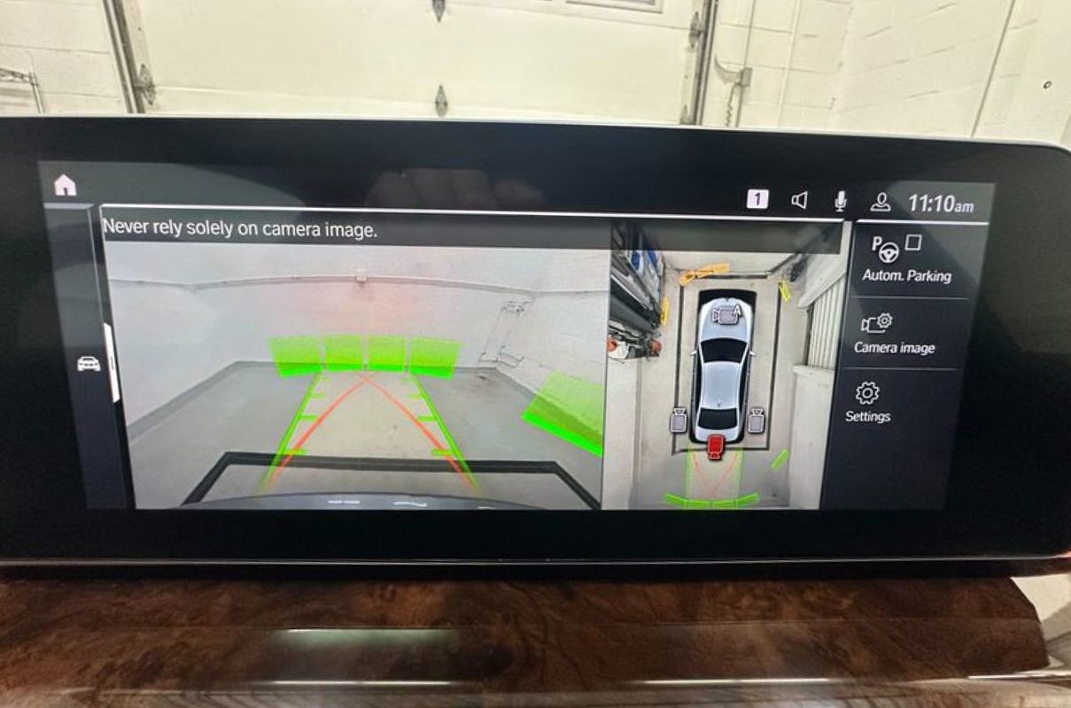 Used 2020 BMW 540i xDrive w/ Executive Package image 22