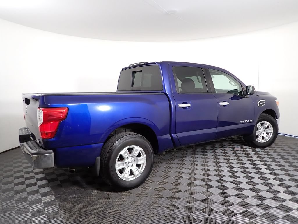 Used 2017 Nissan Titan SV RWD image 15