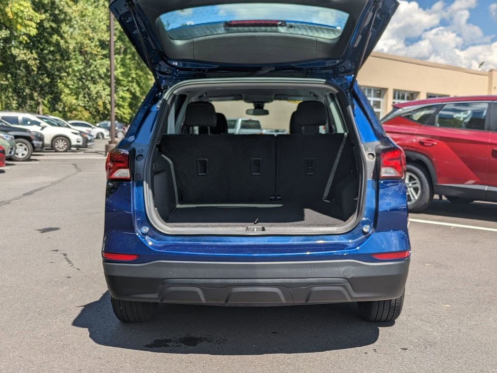Used 2023 Chevrolet Equinox LS image 25