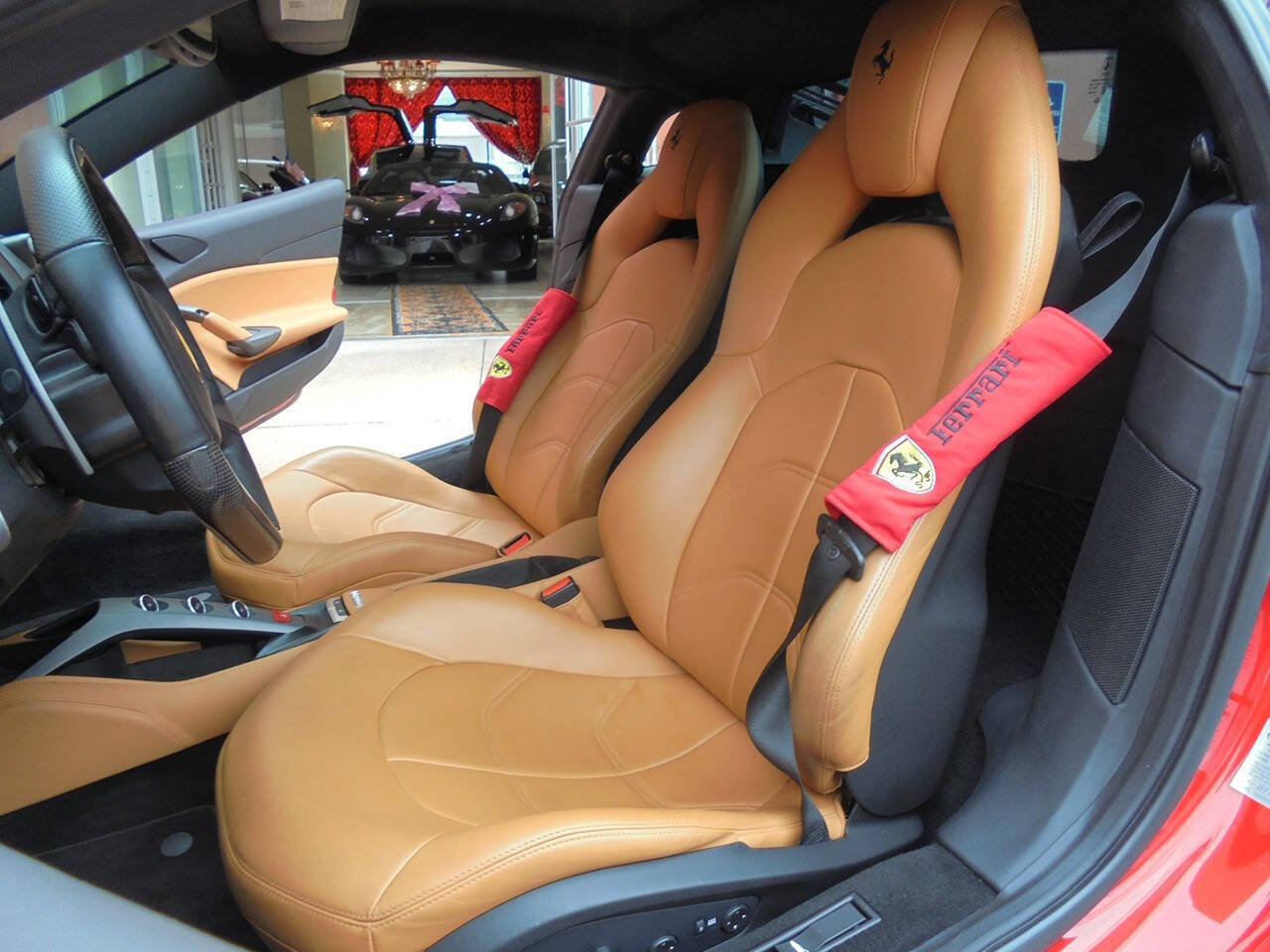 Used 2017 Ferrari 488 GTB RWD image 8