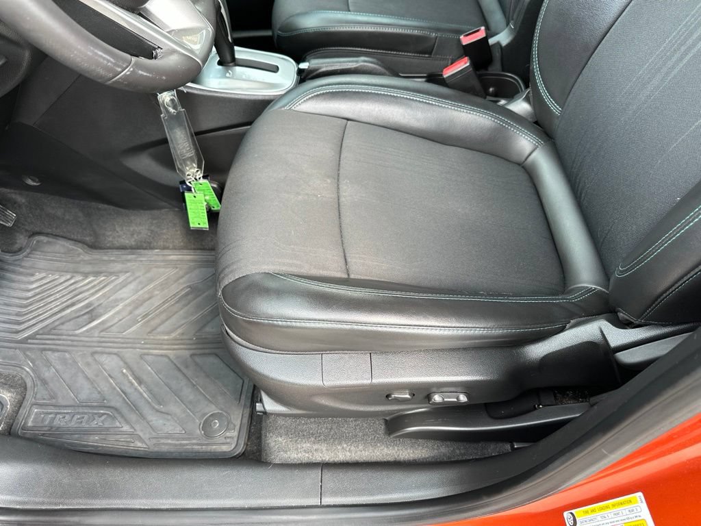 Used 2015 Chevrolet Trax LT w/ LT Sun and Sound Package FWD image 18