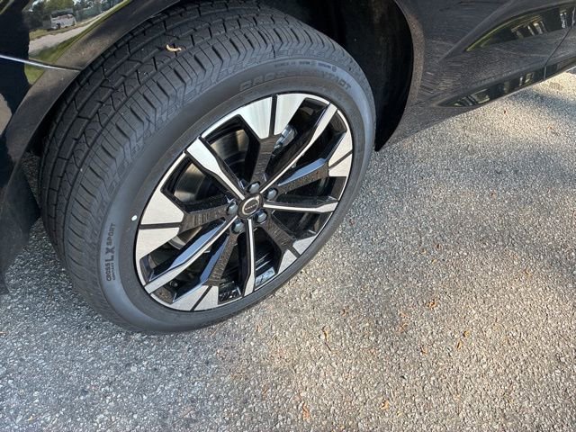 New 2026 Volvo XC60 T8 Plus w/ Protection Package Premier AWD/4WD image 16
