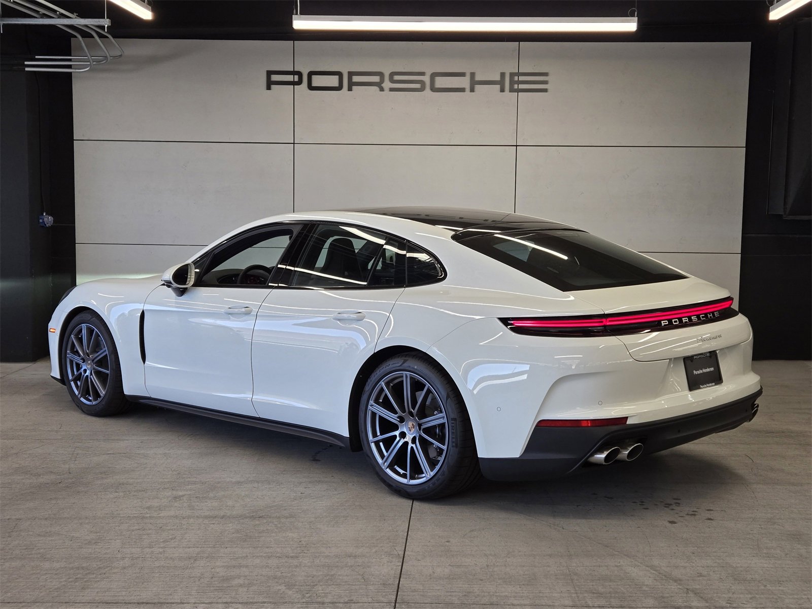 New 2025 Porsche Panamera image 3