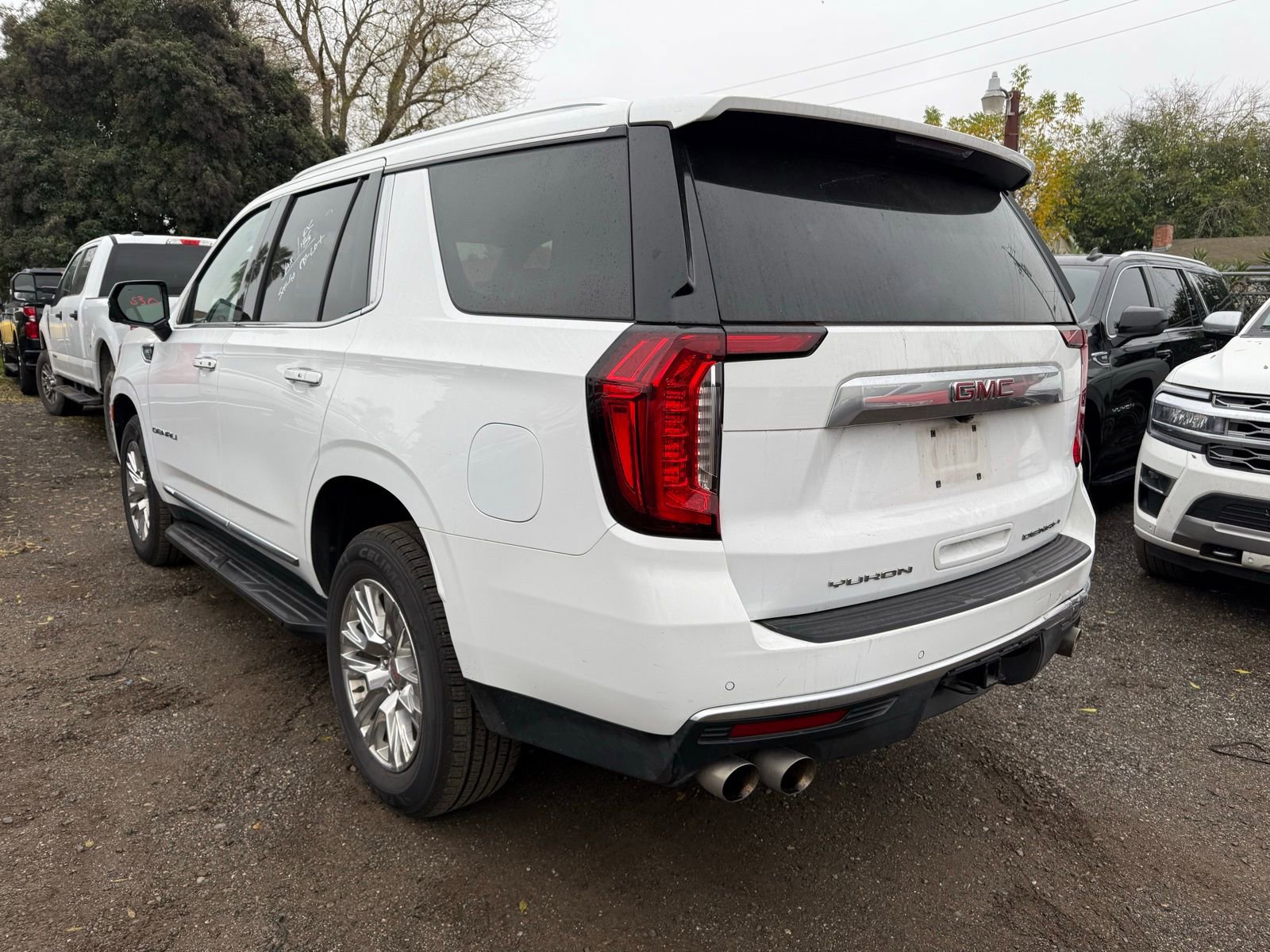 Used 2023 GMC Yukon Denali image 3