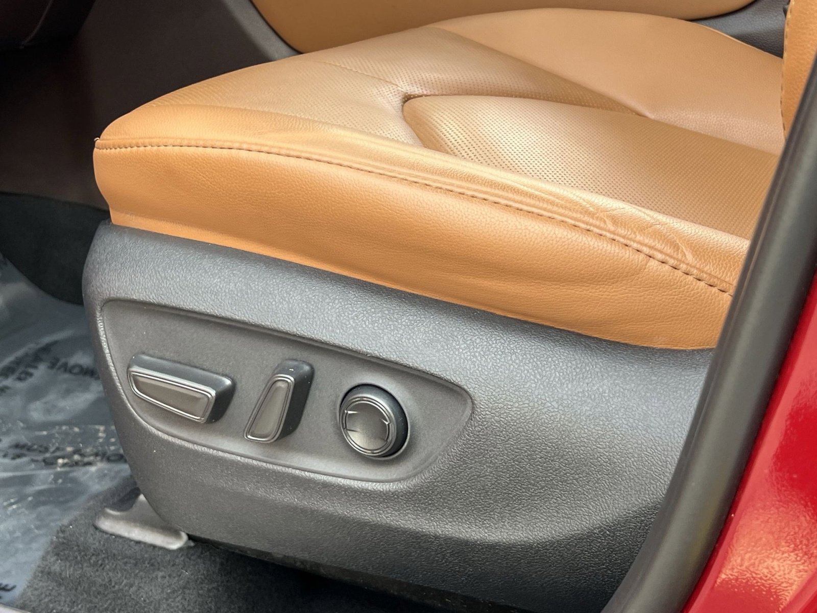 Used 2020 Toyota Highlander Platinum image 12