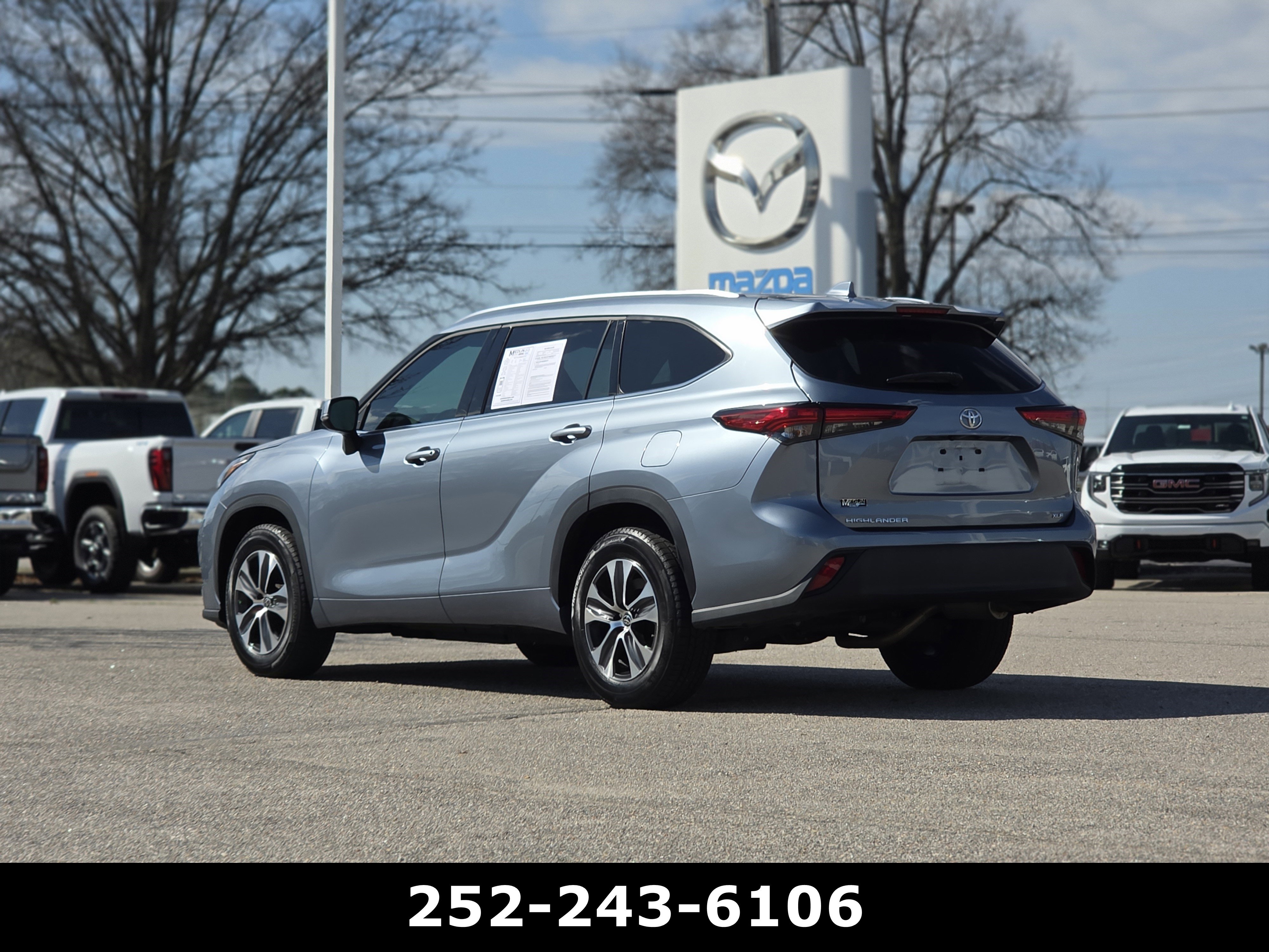 Used 2021 Toyota Highlander XLE image 5