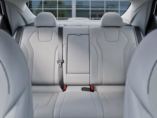 Used 2025 Hyundai Elantra Limited image 14