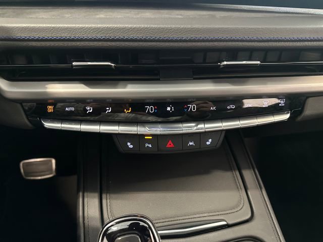 Used 2025 Cadillac XT4 Sport AWD/4WD image 16