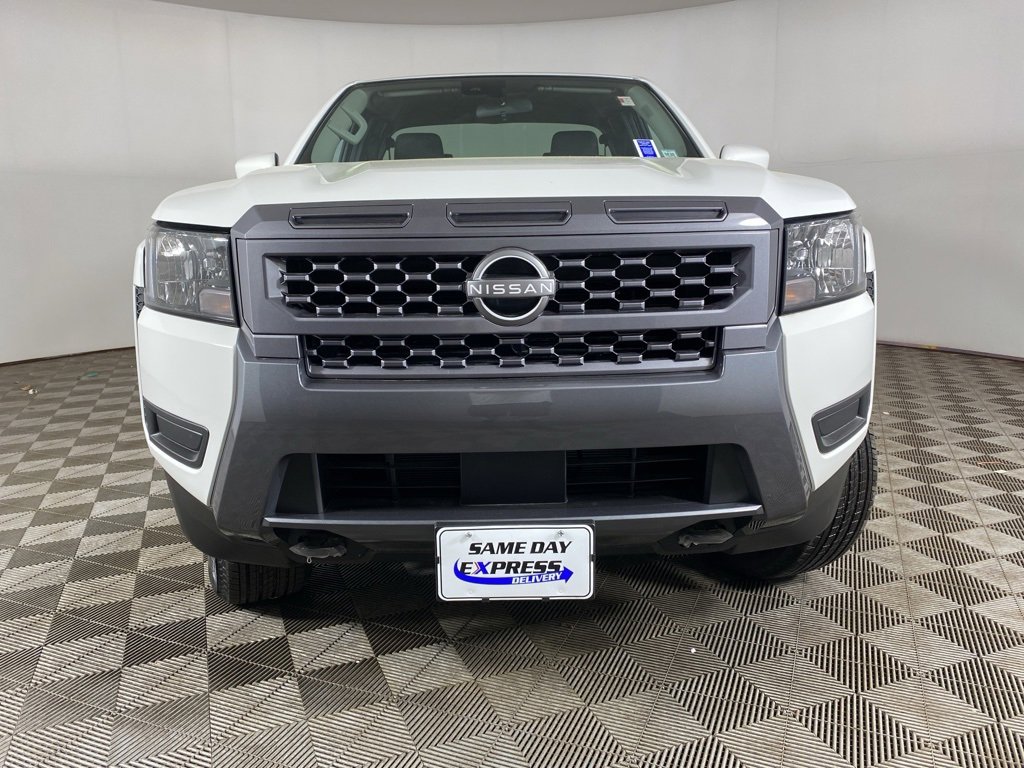 Used 2025 Nissan Frontier SV image 10