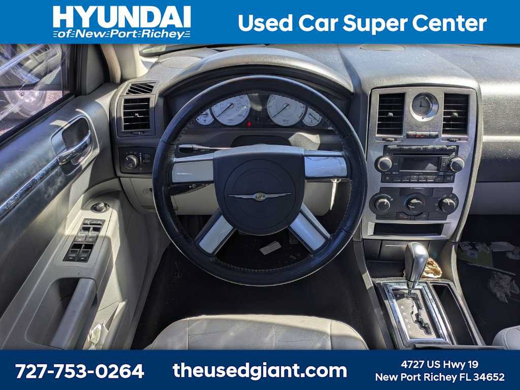 Used 2006 Chrysler 300 Touring RWD image 13