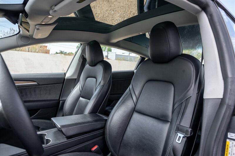 Used 2022 Tesla Model 3 Long Range AWD/4WD image 10