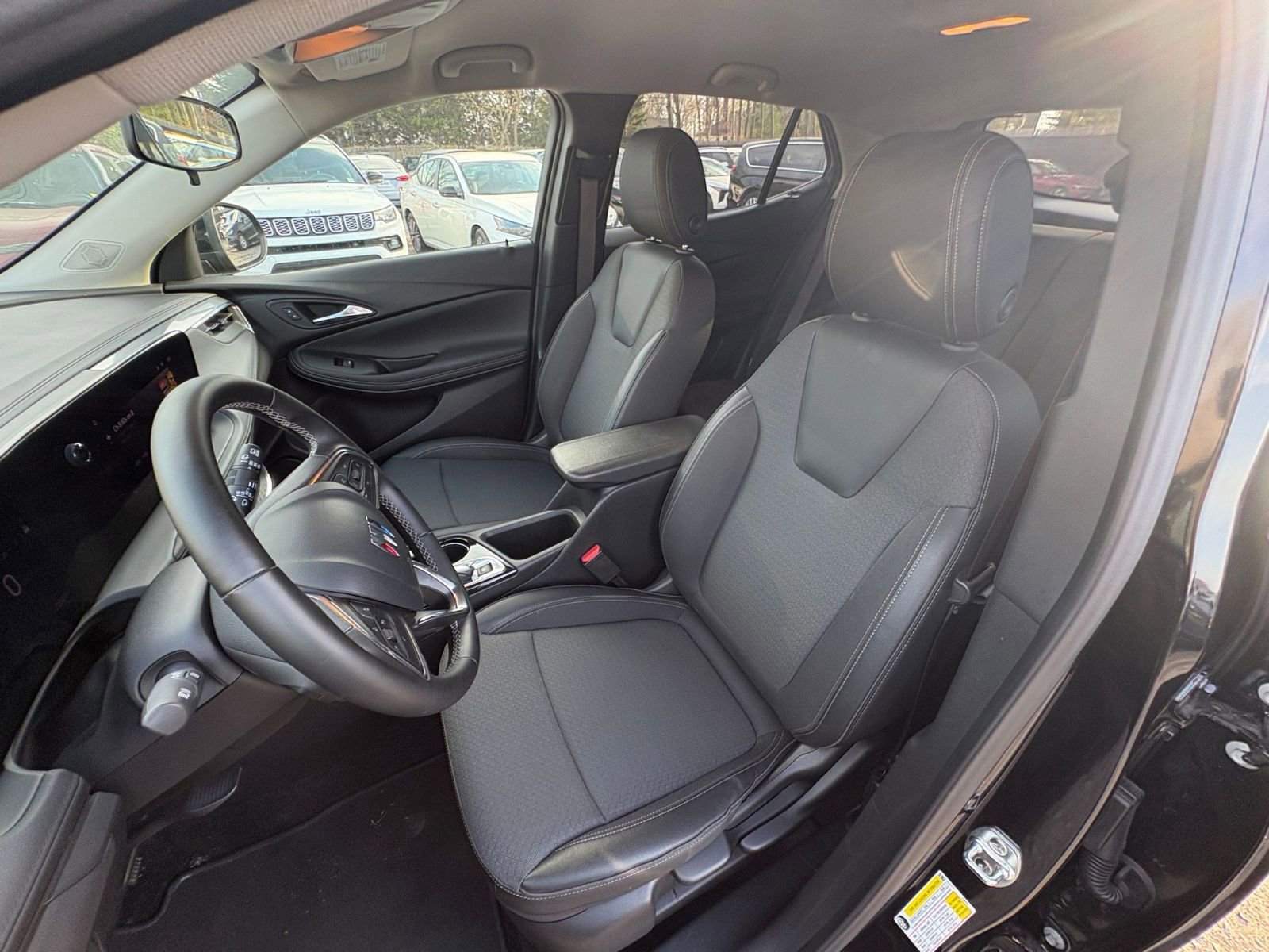 Used 2025 Buick Encore GX Preferred image 34