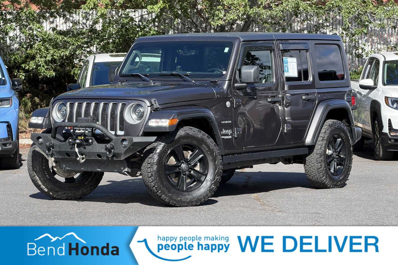 Used 2020 Jeep Wrangler Unlimited Sahara AWD/4WD video 1