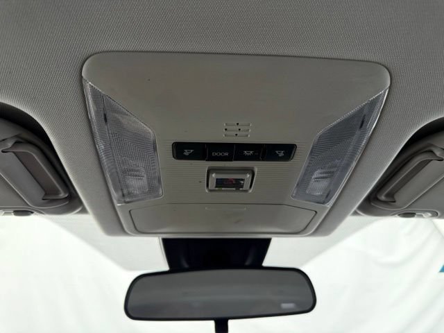 Used 2025 Toyota RAV4 XLE FWD image 39