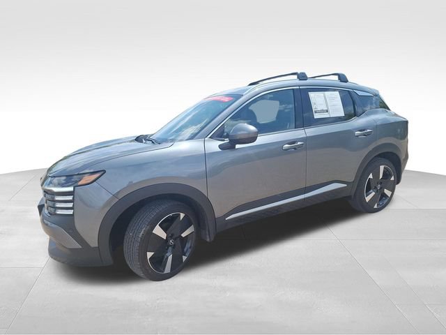 Certified 2025 Nissan Kicks SR FWD image 4