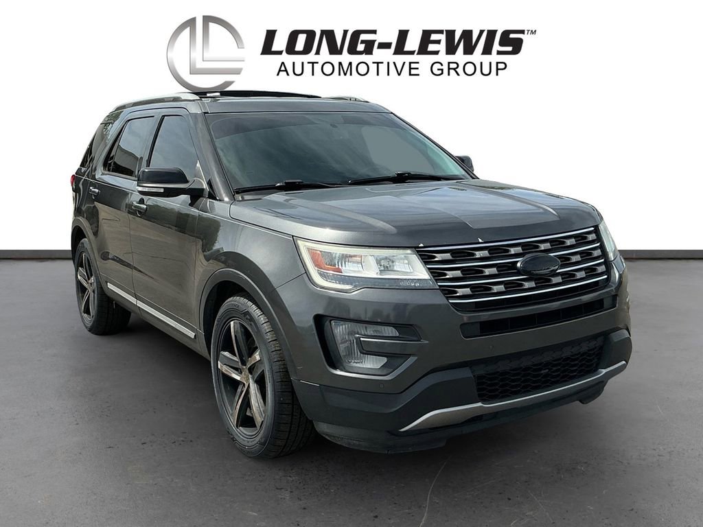 Used 2017 Ford Explorer XLT w/ Equipment Group 202A image 10
