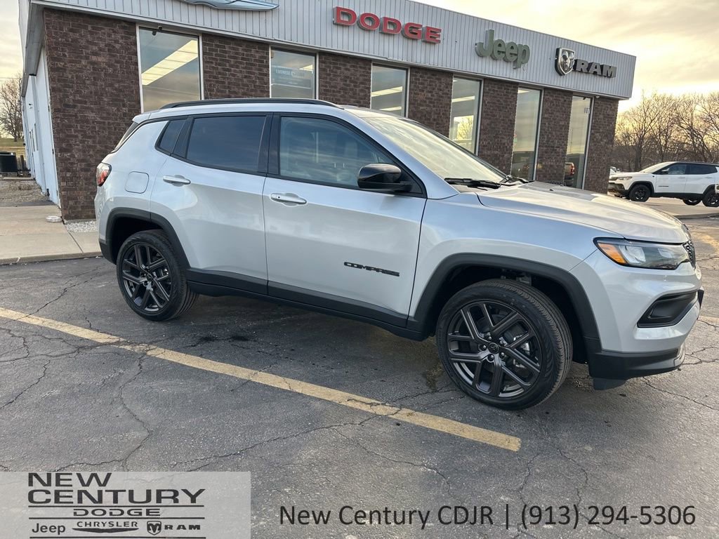 New 2026 Jeep Compass Latitude image 3