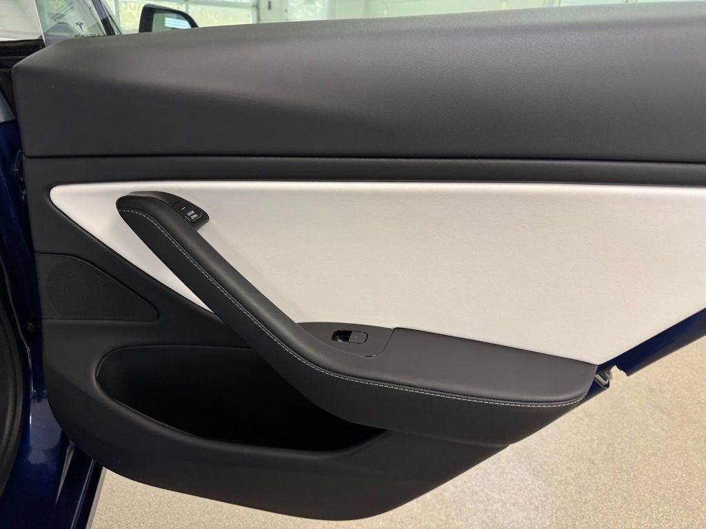 Used 2020 Tesla Model 3 Standard Range Plus image 25