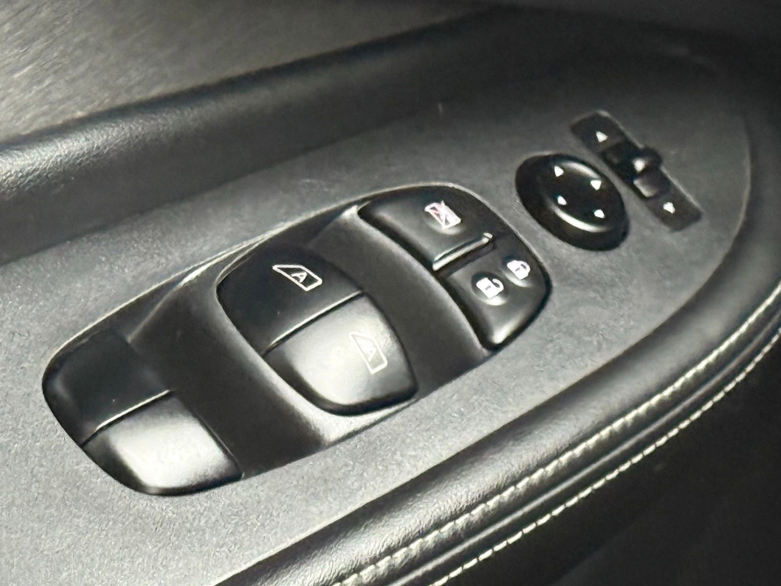 Used 2019 Nissan Murano S image 31