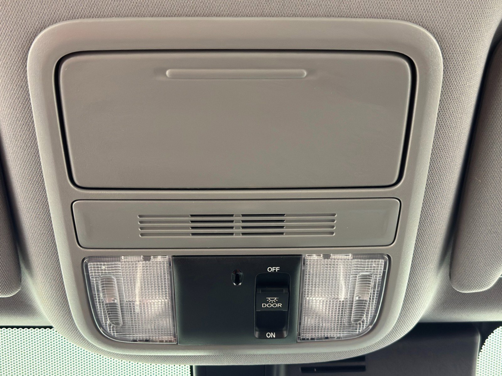 Used 2020 Honda Pilot LX image 29