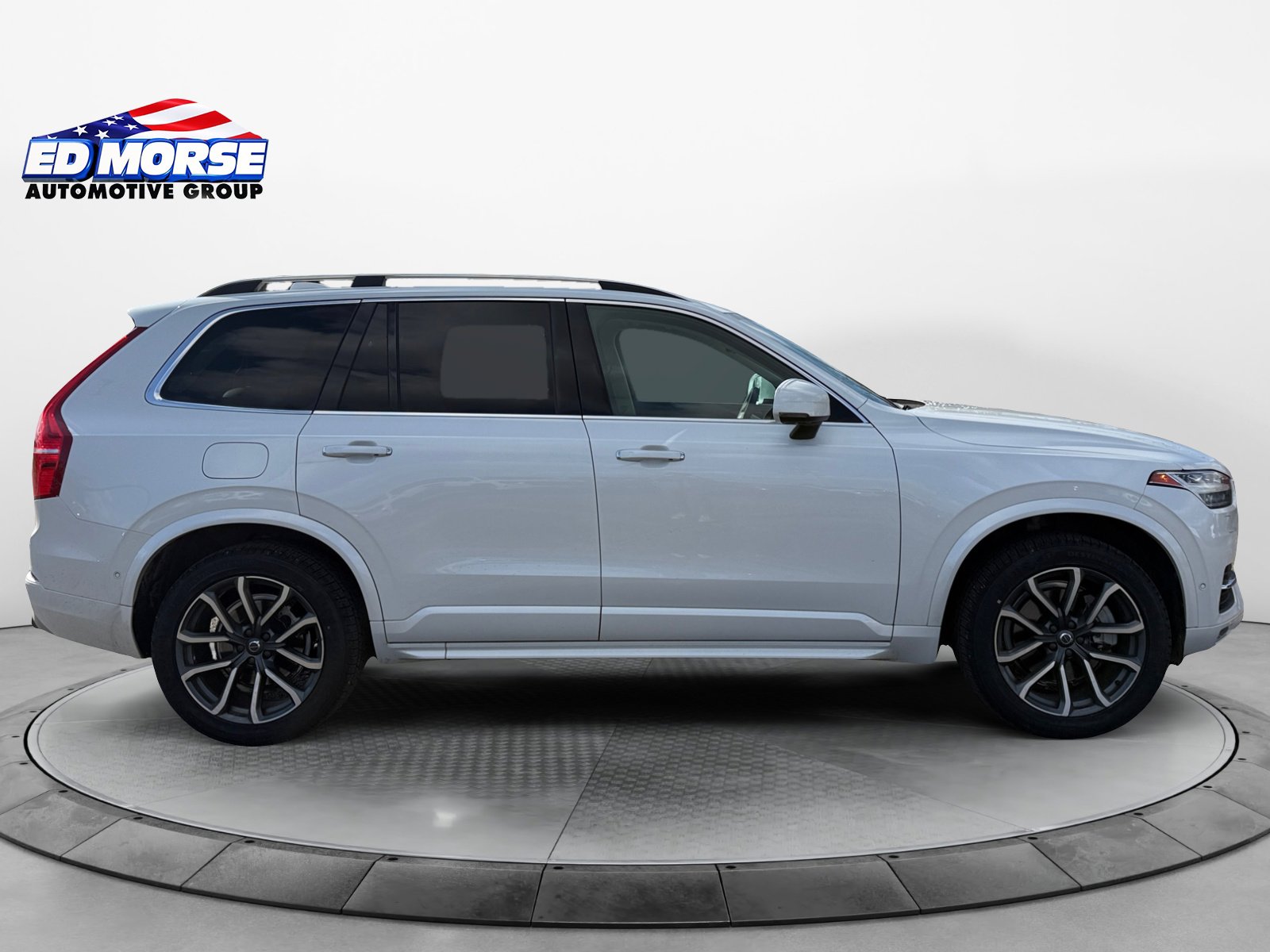 Used 2018 Volvo XC90 T5 Momentum w/ Convenience Package FWD image 6