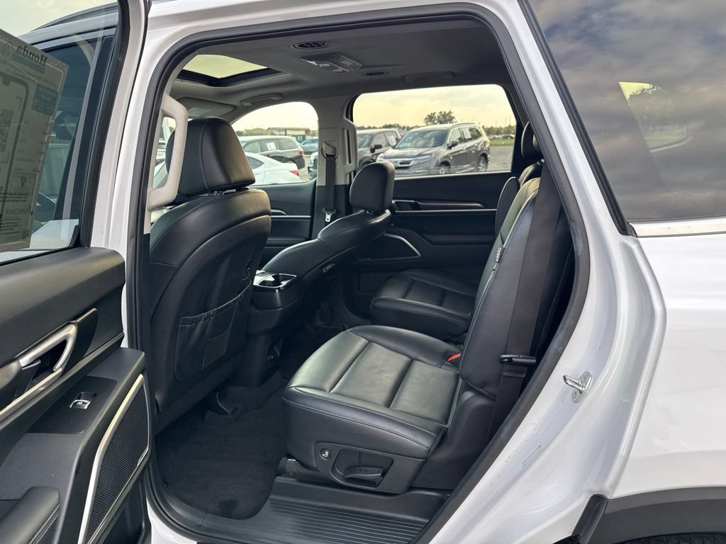 Used 2025 Kia Telluride S AWD/4WD image 37