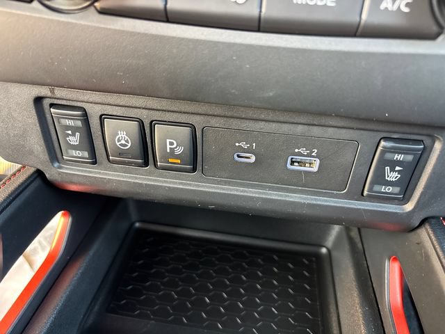 Used 2022 Nissan Frontier PRO-4X AWD/4WD image 24