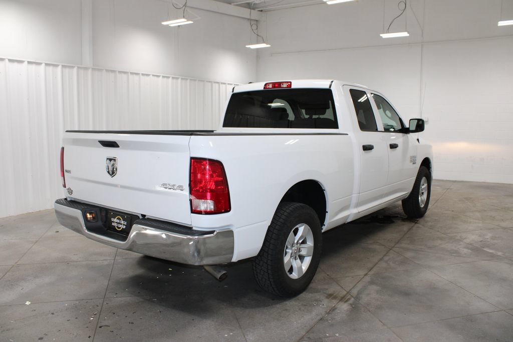 Used 2024 RAM 1500 Classic SLT AWD/4WD image 9