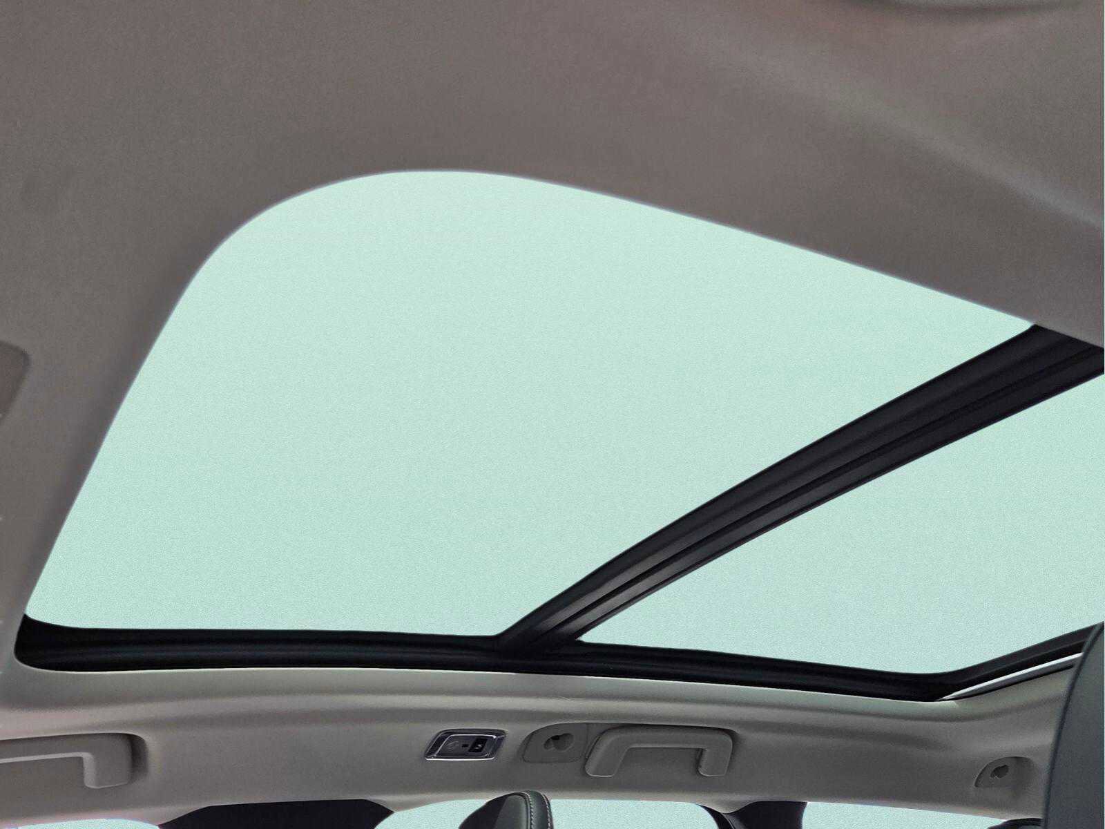 Used 2018 Volvo V90 T5 Inscription image 8