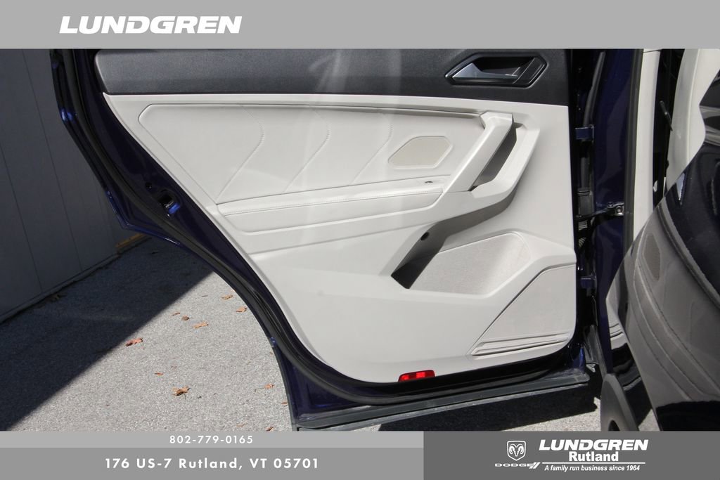 Used 2022 Volkswagen Tiguan SE image 36