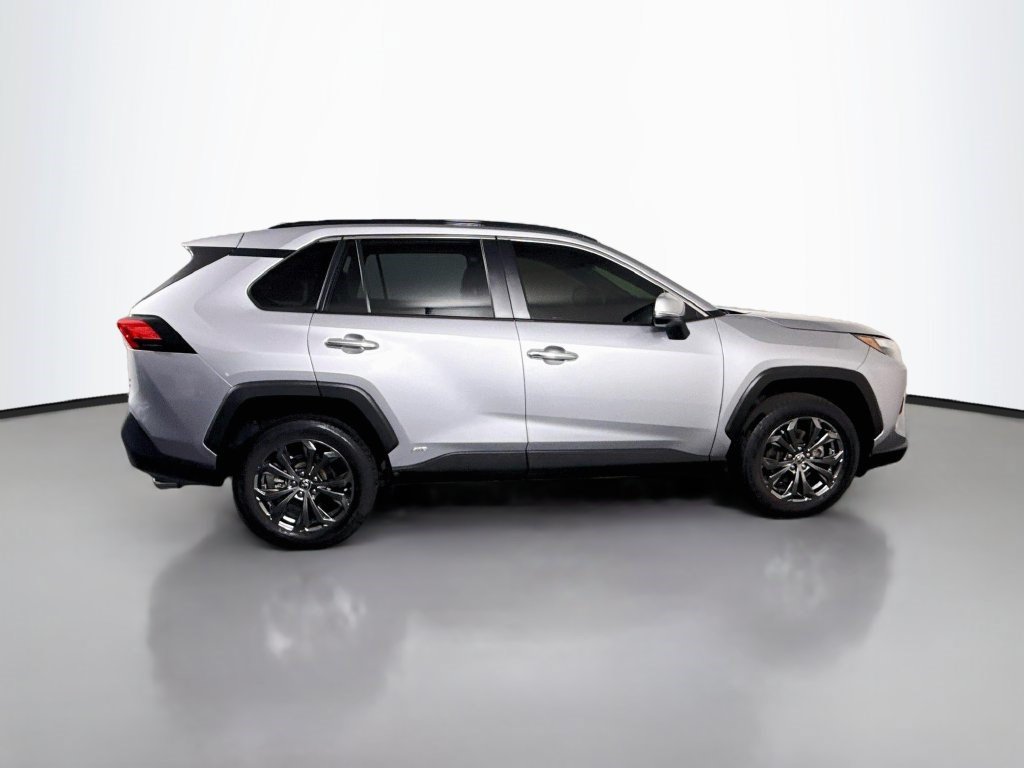 Used 2022 Toyota RAV4 Limited AWD/4WD image 11
