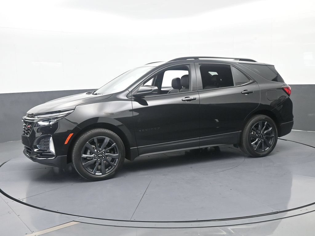 Used 2023 Chevrolet Equinox RS FWD image 2