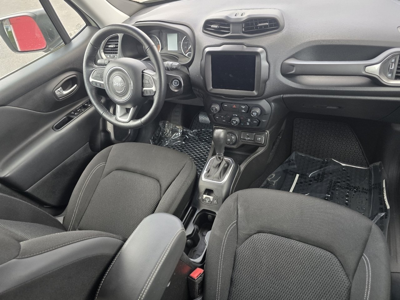 Used 2023 Jeep Renegade Latitude w/ Premium Group AWD/4WD image 21