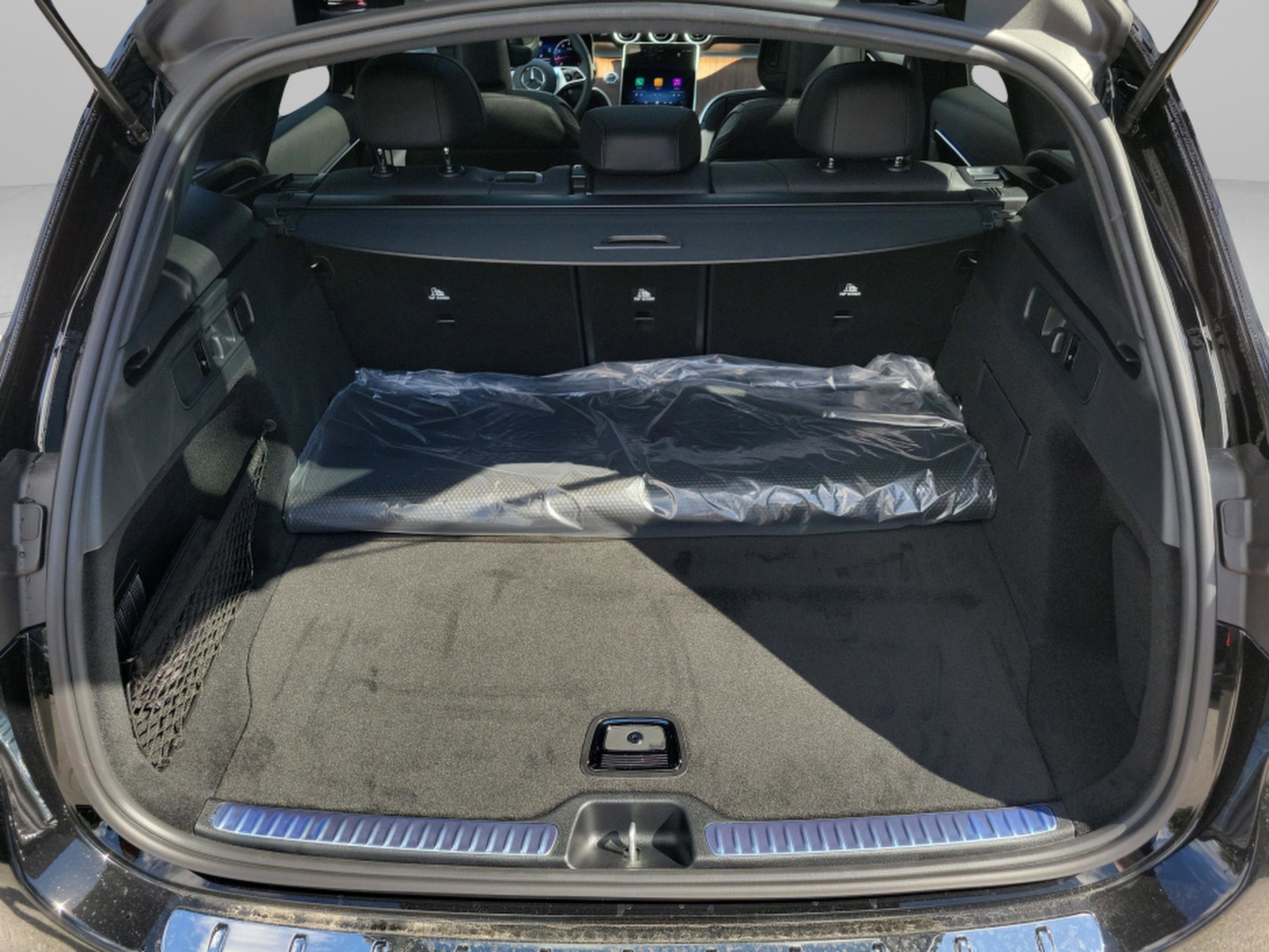 Used 2026 Mercedes-Benz GLC 300 4MATIC image 10