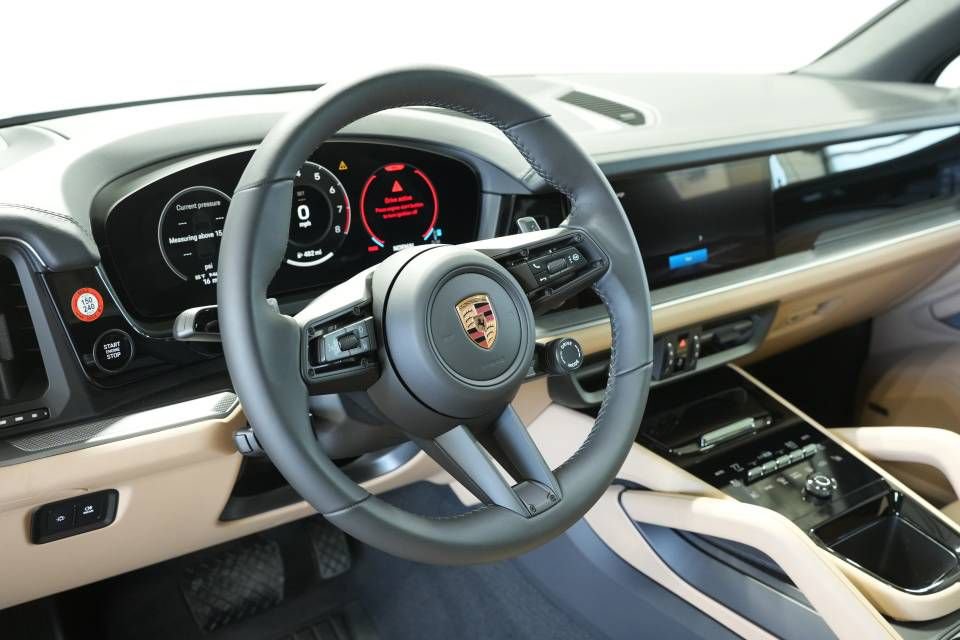 New 2026 Porsche Cayenne image 4