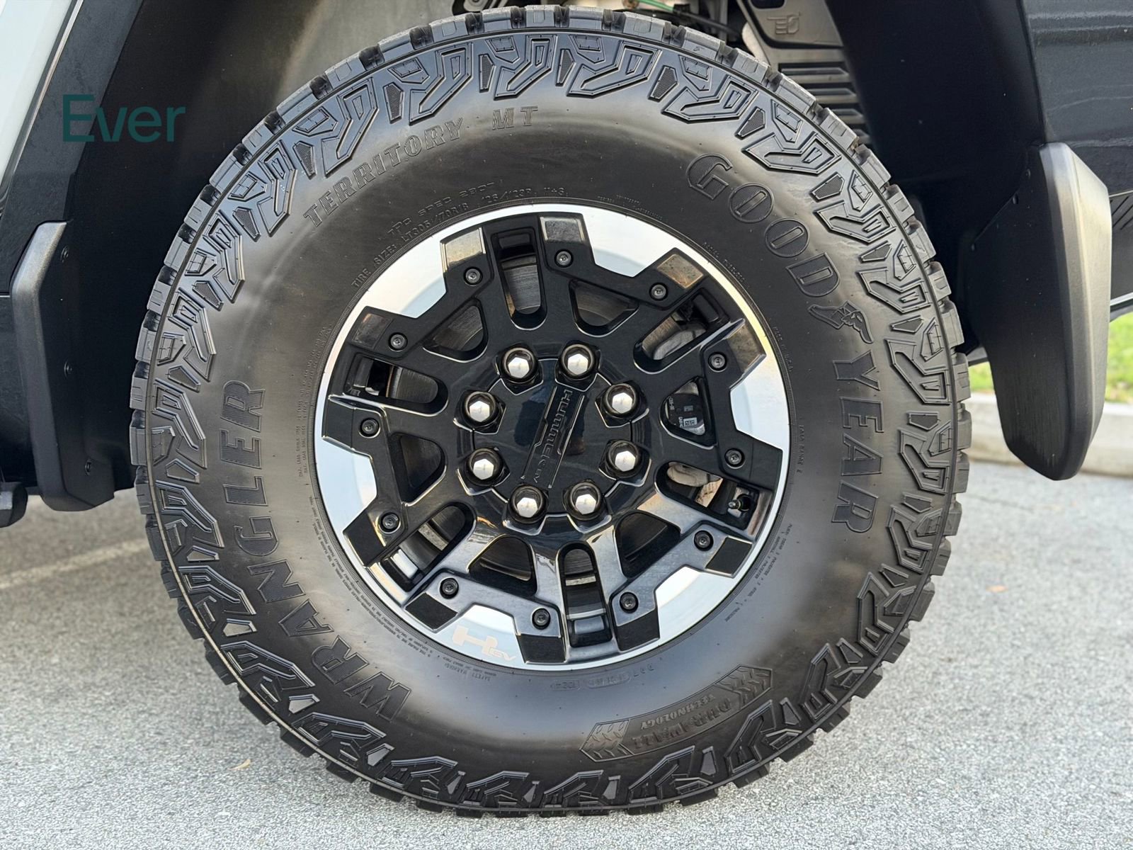 Used 2024 GMC Hummer EV 3X w/ Extreme Off-Road Package image 25