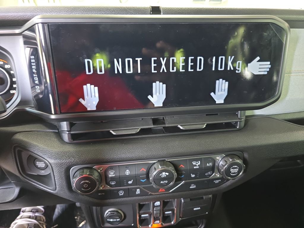 New 2026 Jeep Gladiator Sport AWD/4WD image 20