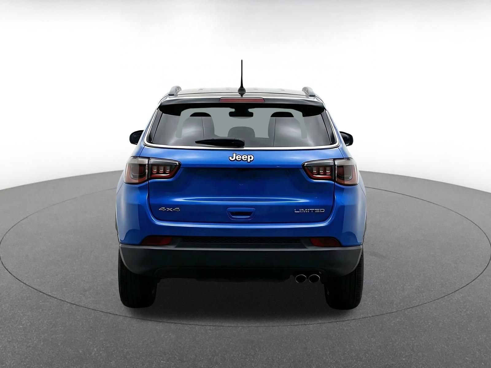 Used 2025 Jeep Compass Limited AWD/4WD image 8
