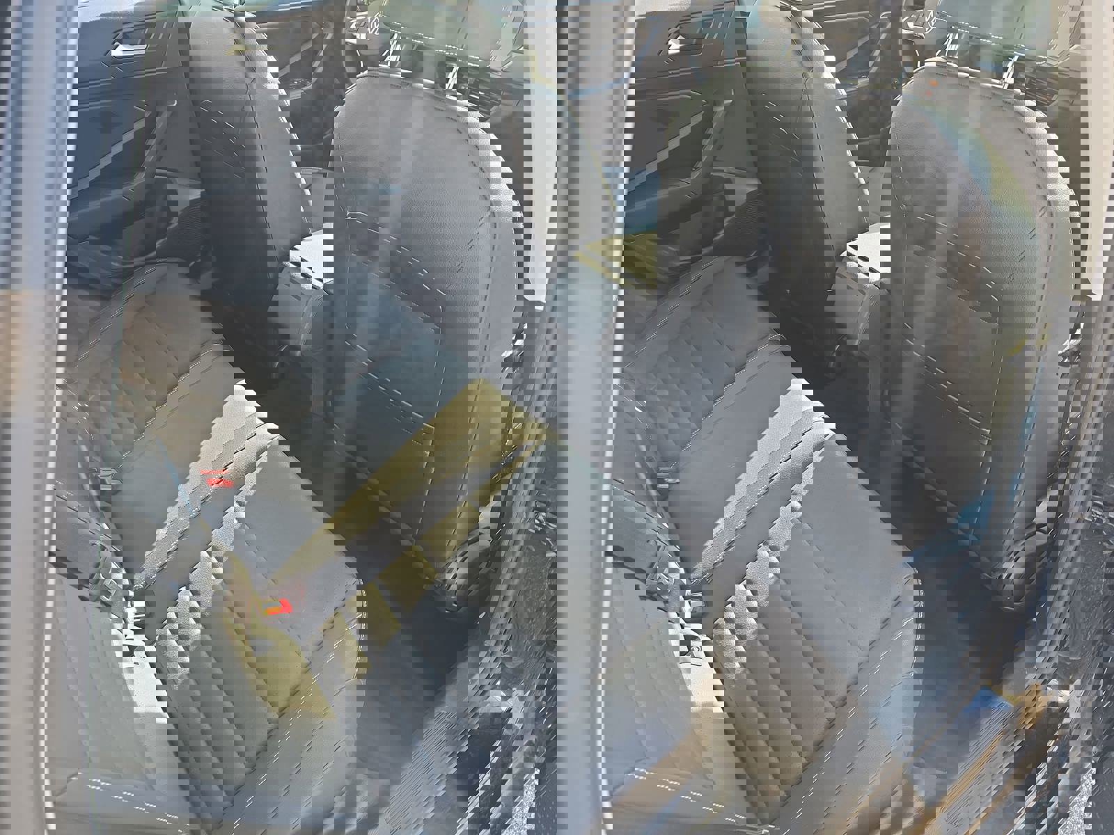 Used 2022 Volkswagen Jetta SE w/ Panoramic Sunroof Package image 12