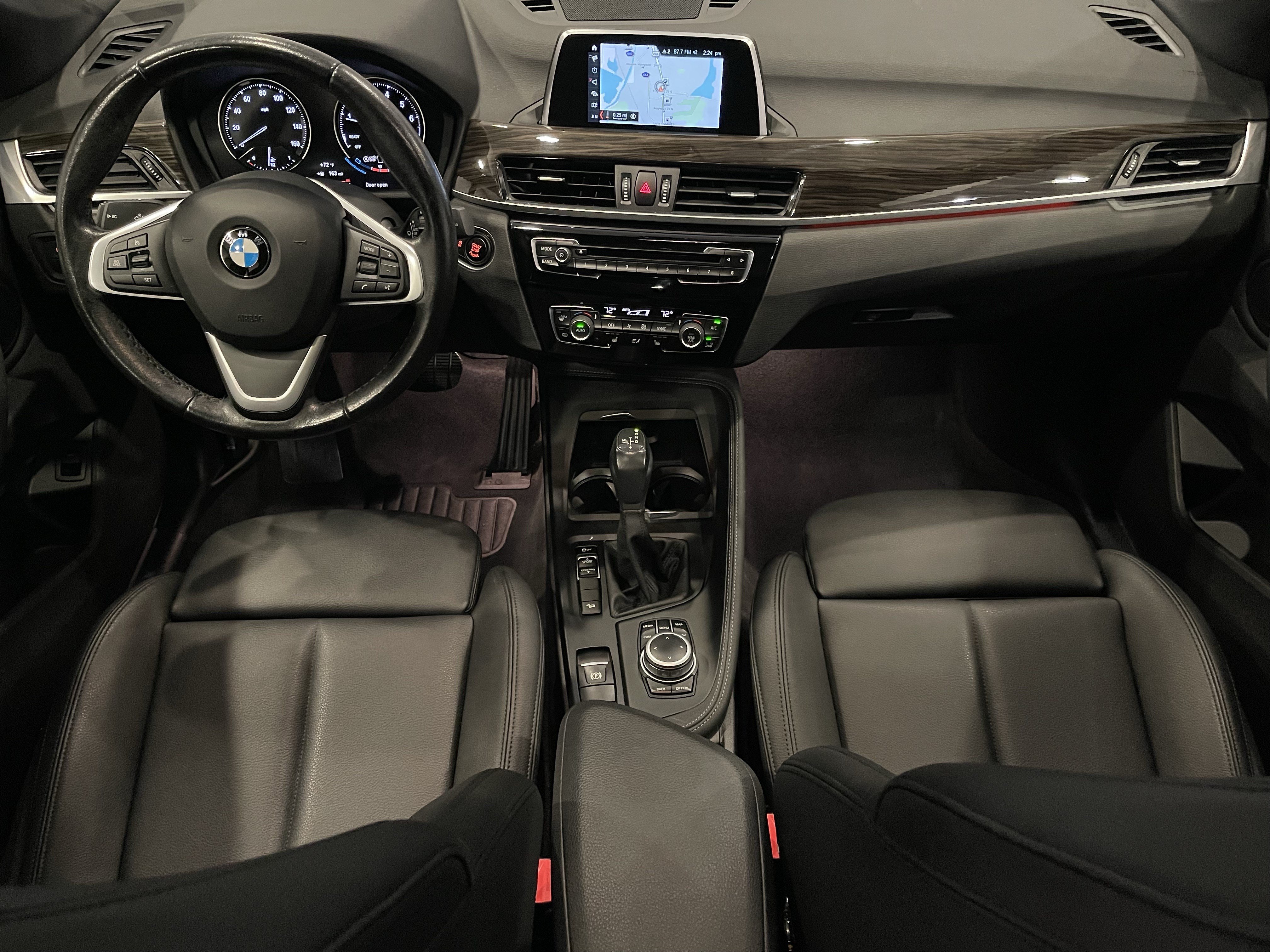 Used 2018 BMW X1 xDrive28i w/ Convenience Package AWD/4WD image 16