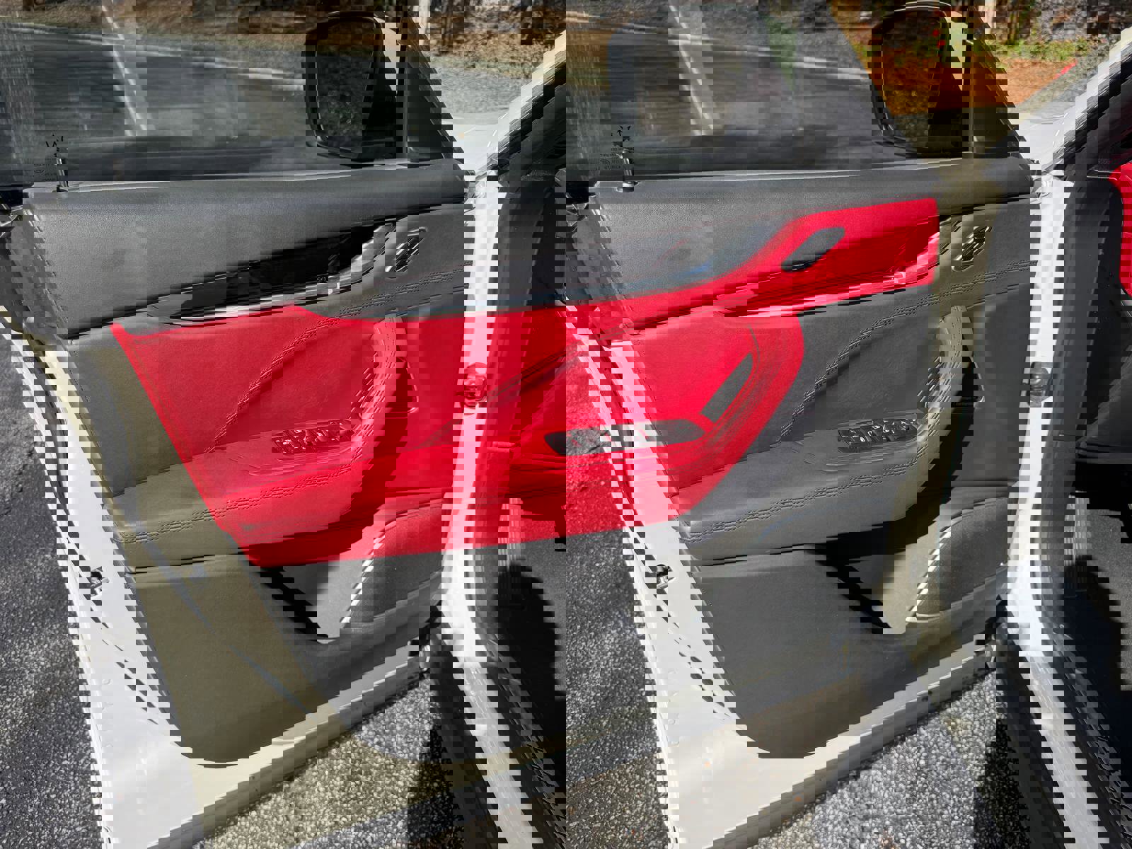 Used 2018 Maserati Levante GranLusso image 18