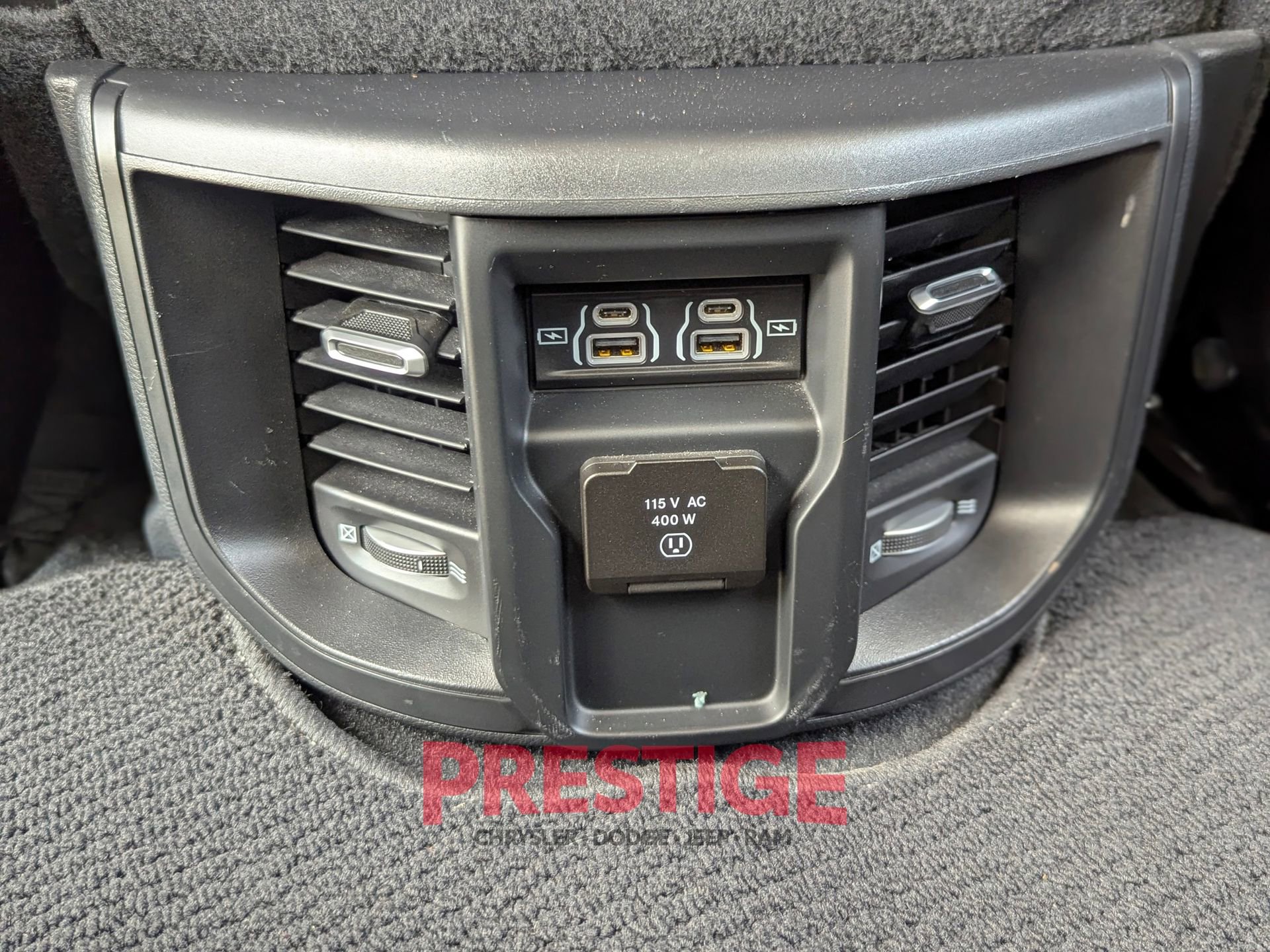 Used 2022 RAM 2500 Laramie AWD/4WD image 32