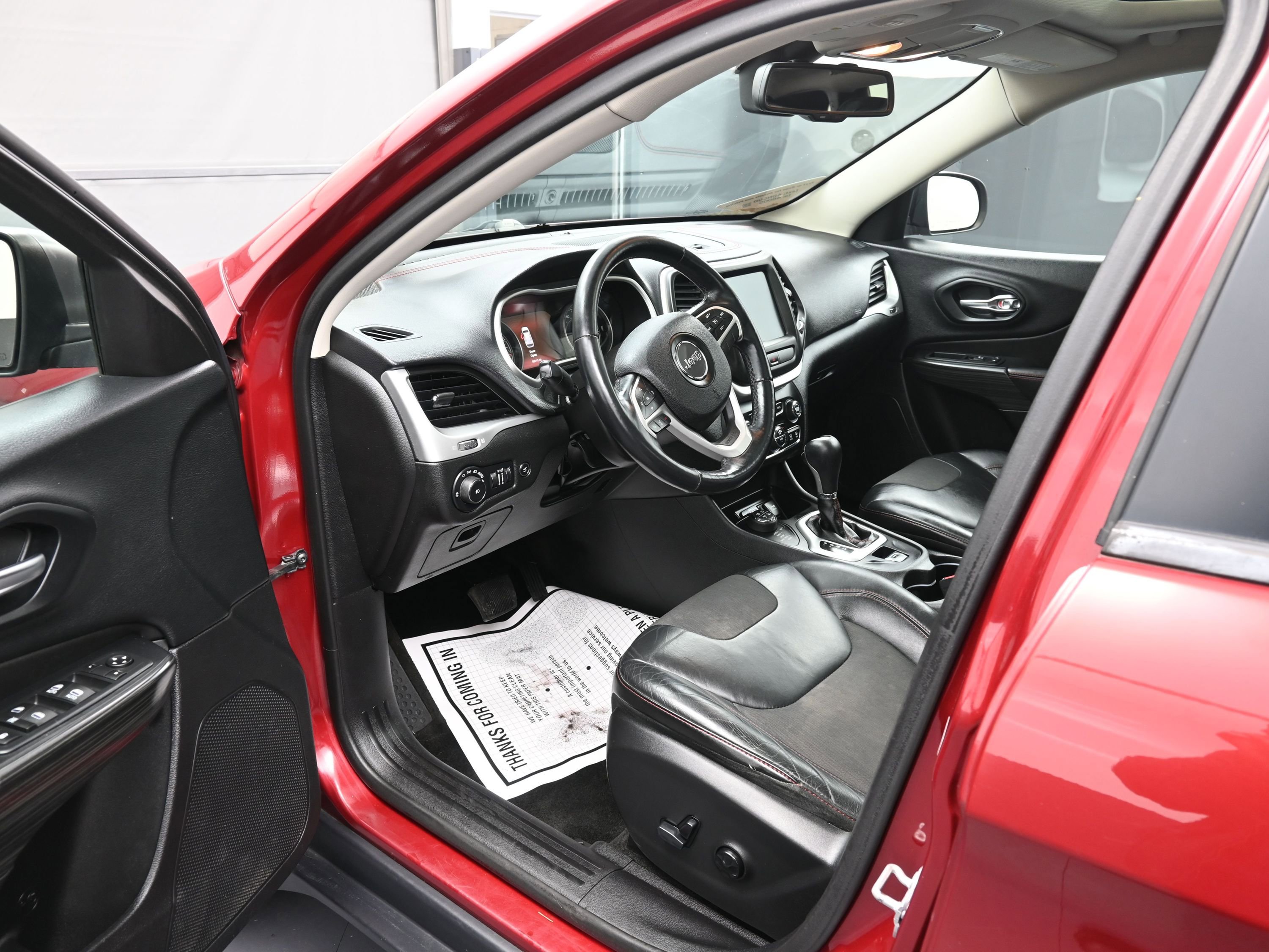 Used 2015 Jeep Cherokee Trailhawk w/ Comfort/Convenience Group image 22