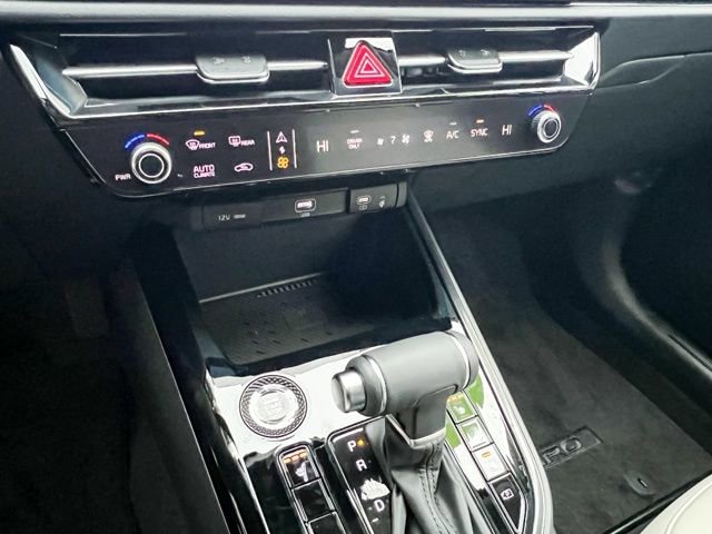 Used 2025 Kia Niro EX image 21