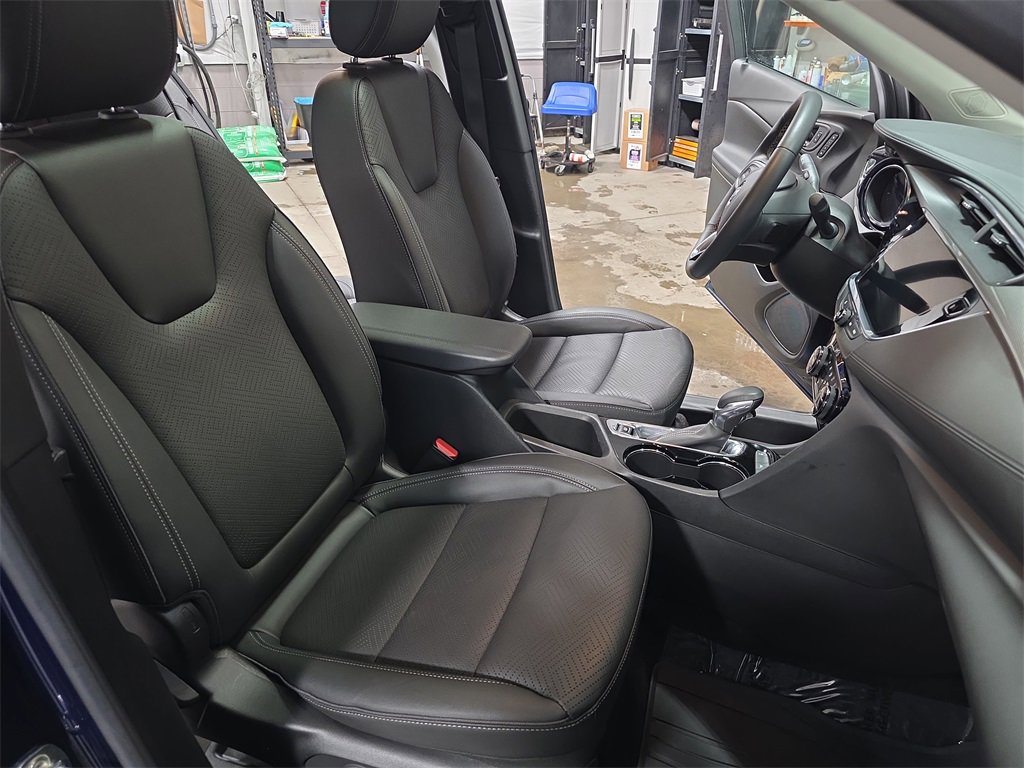 Certified 2023 Buick Encore GX Essence w/ Experience Buick Package image 10