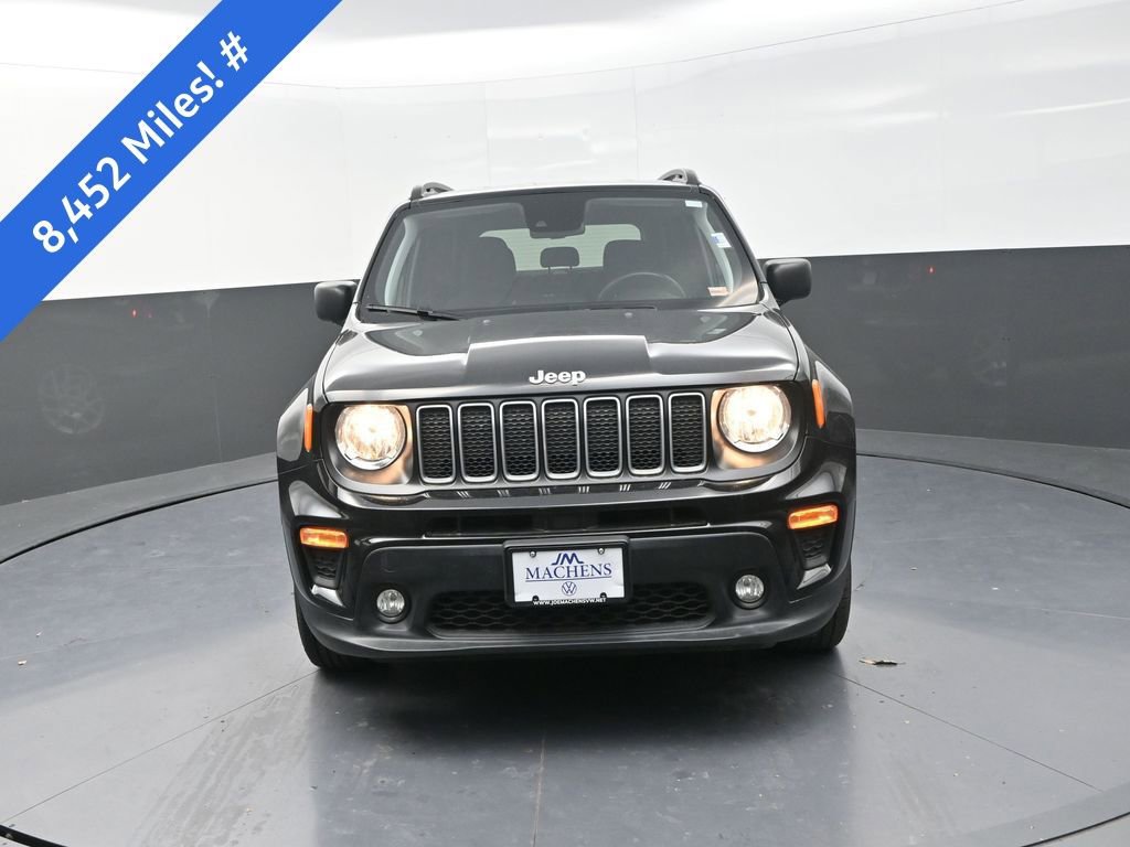 Used 2023 Jeep Renegade Latitude w/ Premium Group image 2