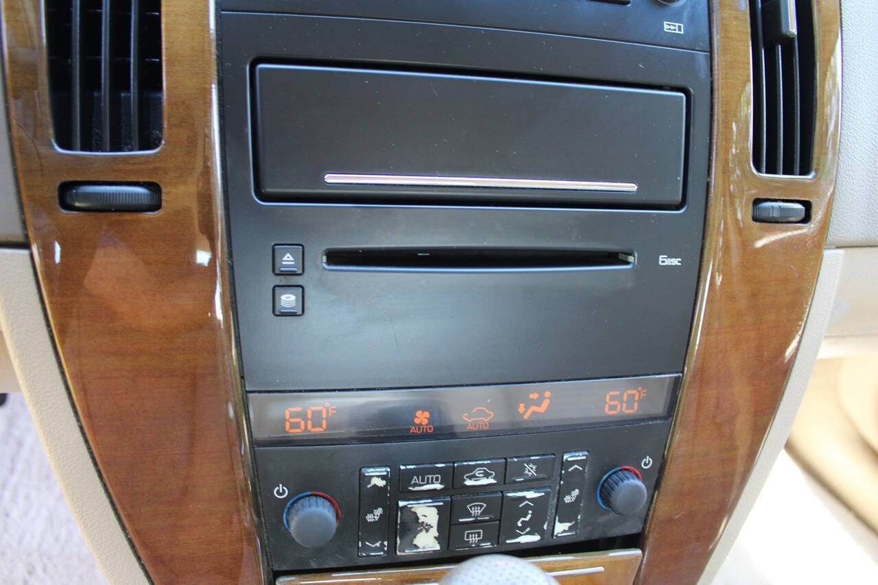 Used 2005 Cadillac STS w/ Preferred Equipment Group RWD image 24