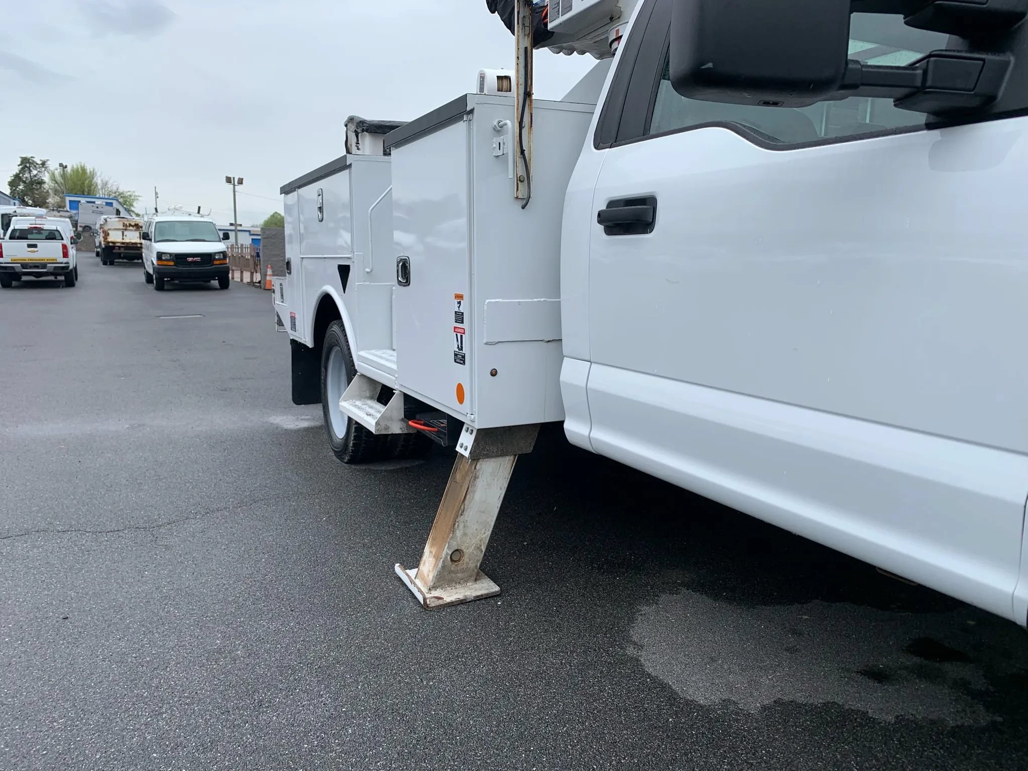 Used 2017 Ford F550 4x4 Regular Cab Super Duty image 37
