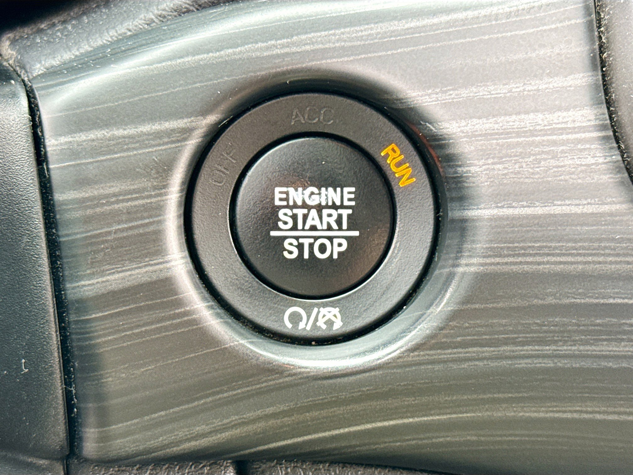 Used 2019 Jeep Grand Cherokee Laredo AWD/4WD image 9
