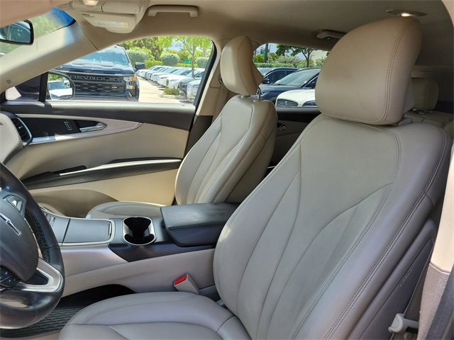 Used 2018 Lincoln MKX Premiere image 10